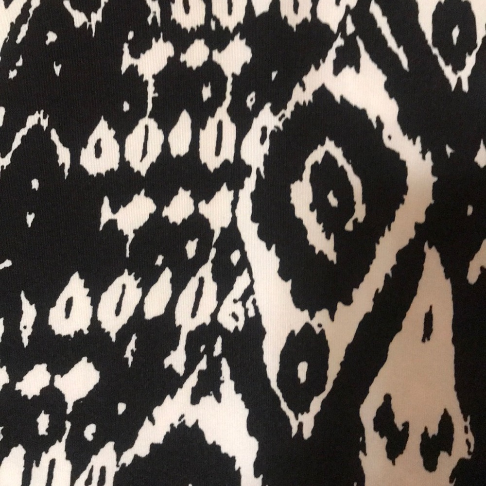 Addressing Woman Convertible Dress - Picture 10 of 12